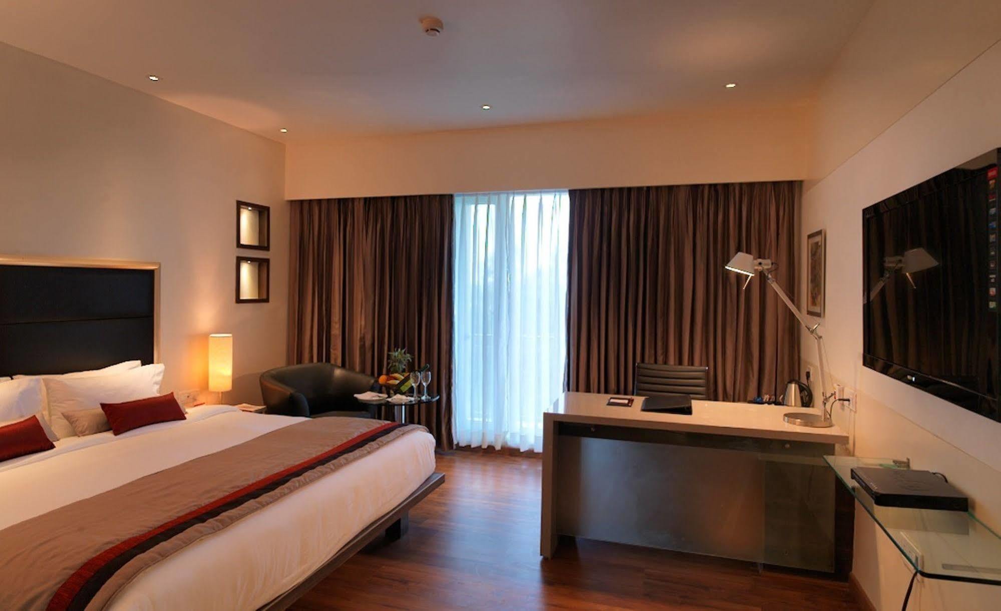 Spree Shivai Hotel Pune Pimpri-Chinchwad Exterior foto